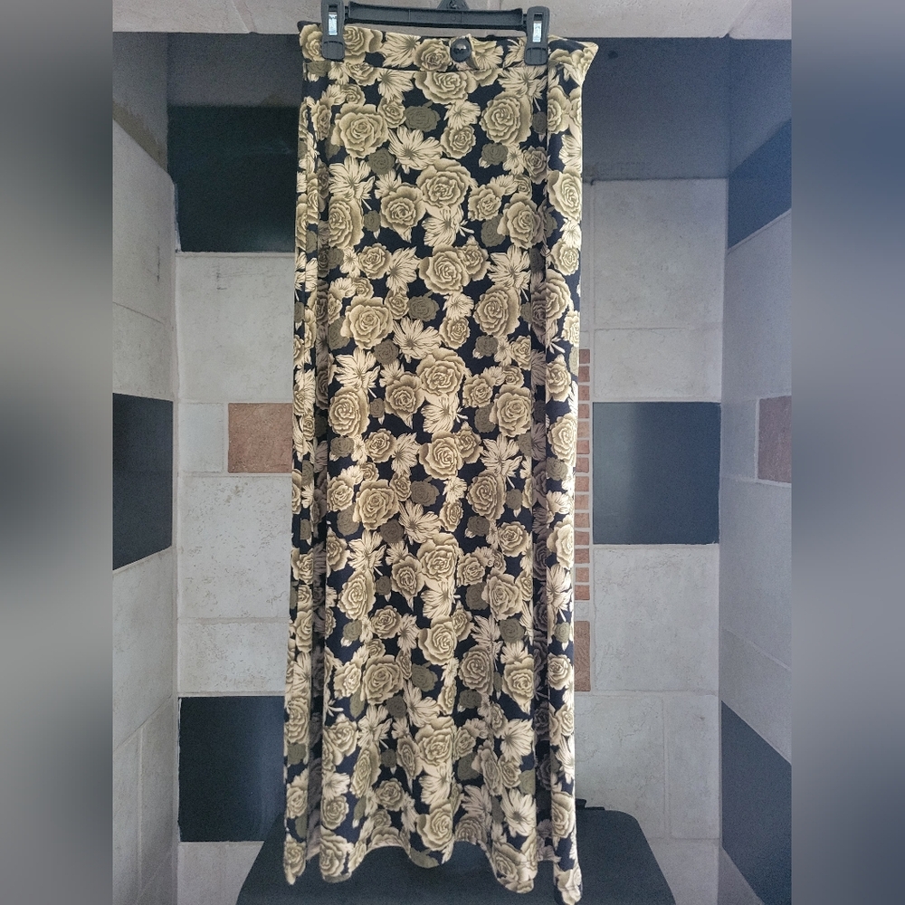 Vintage Susan Lawrence Black and Cream Maxi Skirt
